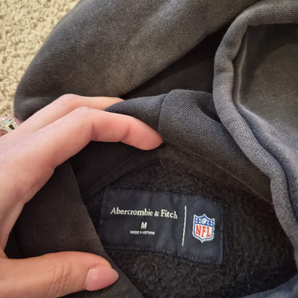 Abercrombie & Fitch x NFL Miami Dolphins Hoodie • Black • Size M - Picture 7 of 10